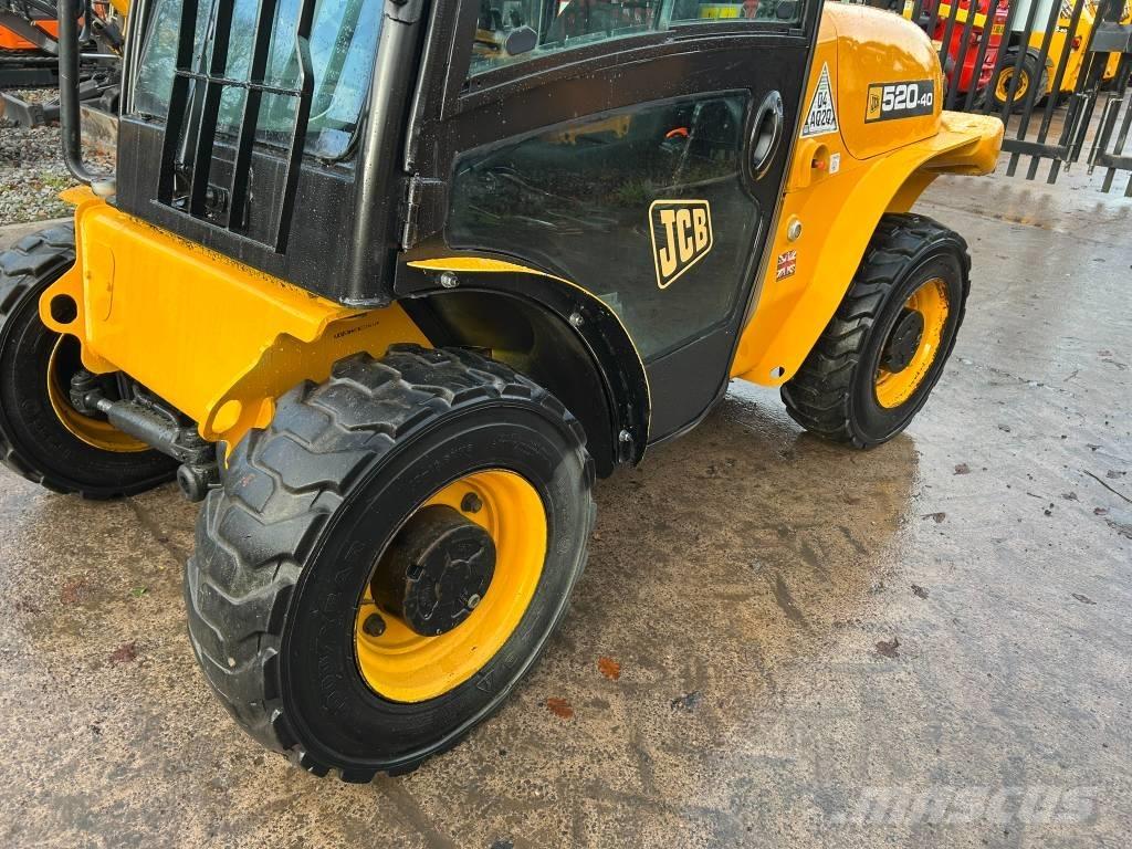 JCB 520-40 مناولات متداخلة