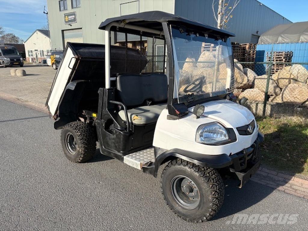 Kubota rtv900 الجرارات