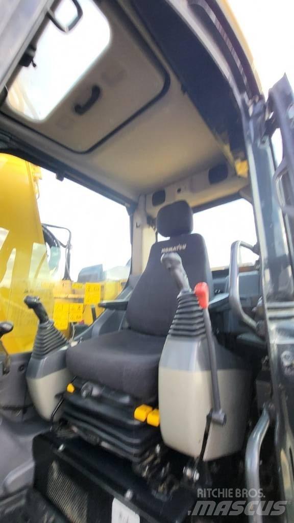 Komatsu PC 138 US-11 حفارات زحافة