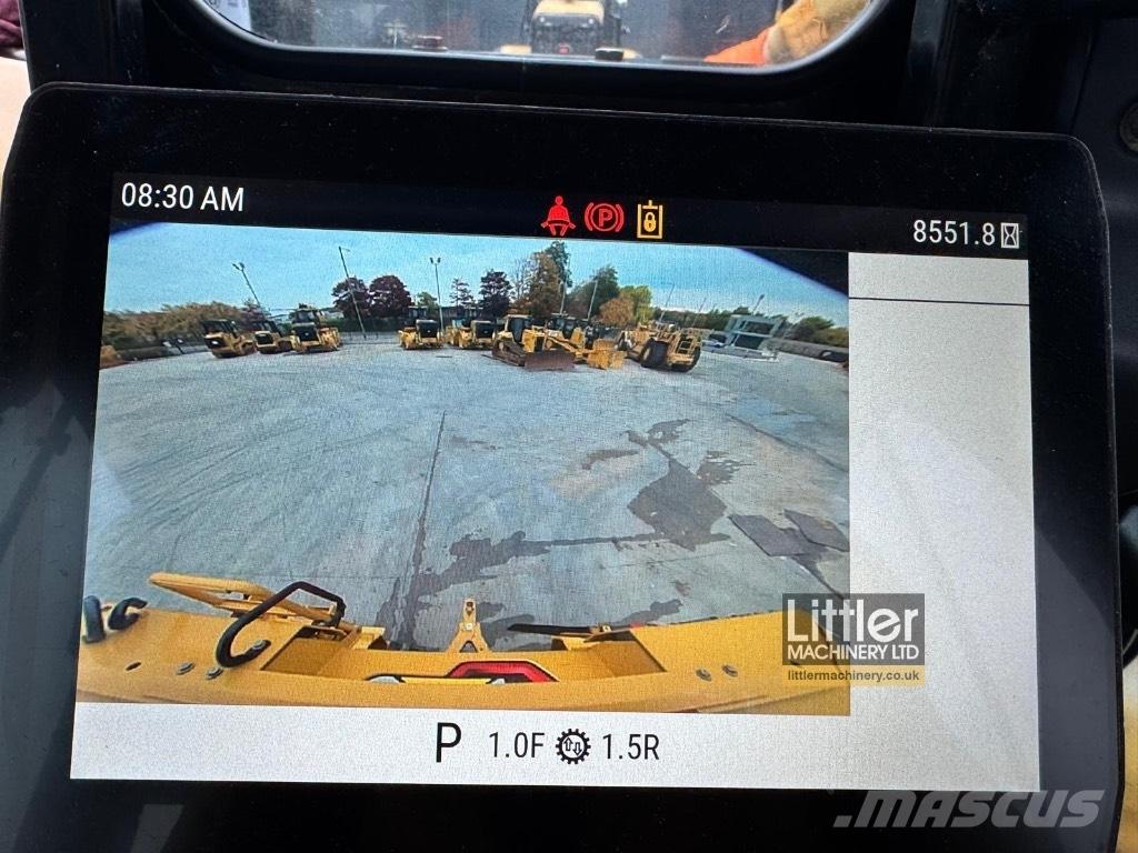 CAT D 6 LGP بلدوزرات مجنزرة