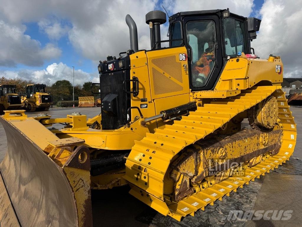 CAT D 6 LGP بلدوزرات مجنزرة