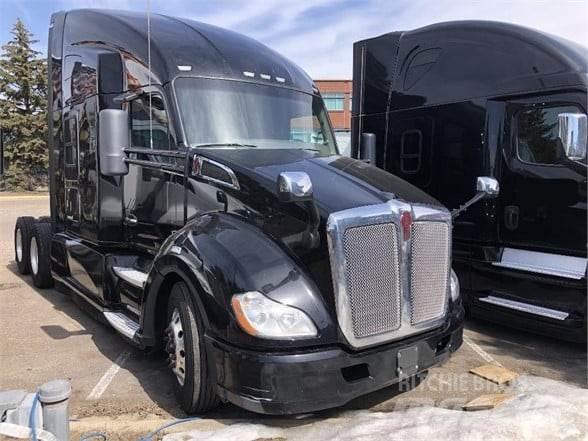 Kenworth T680 وحدات الجر