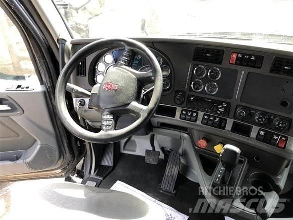 Kenworth T680 وحدات الجر
