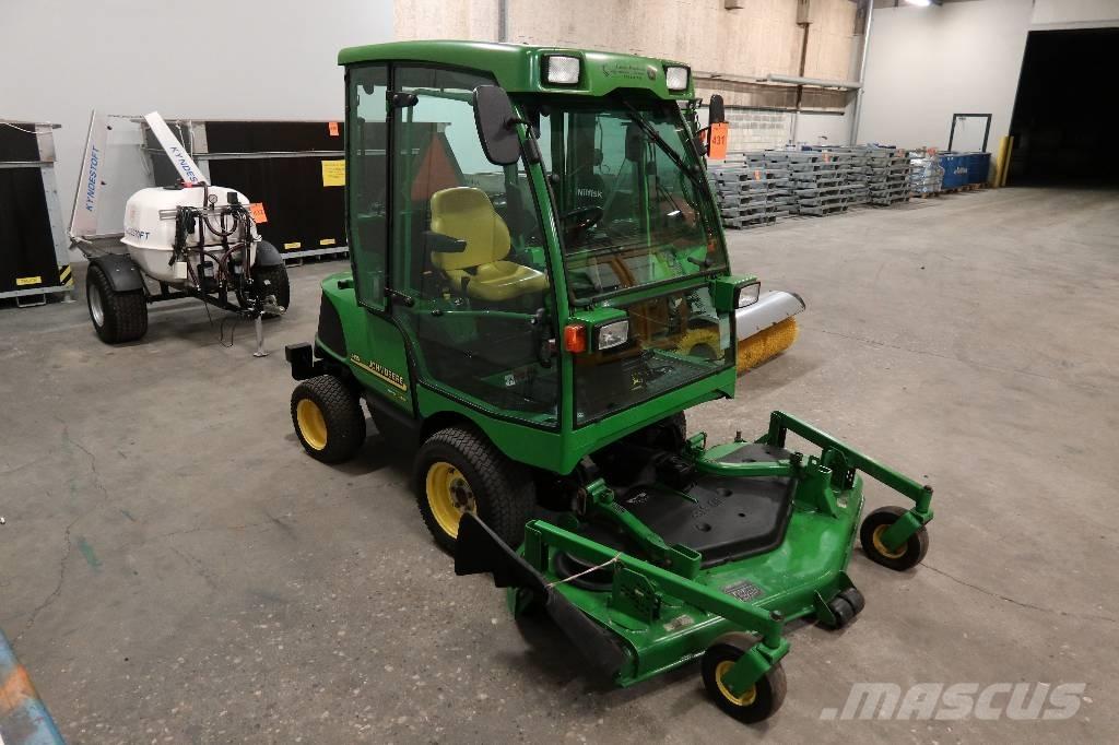 John Deere 1435 ركوب الحشائش