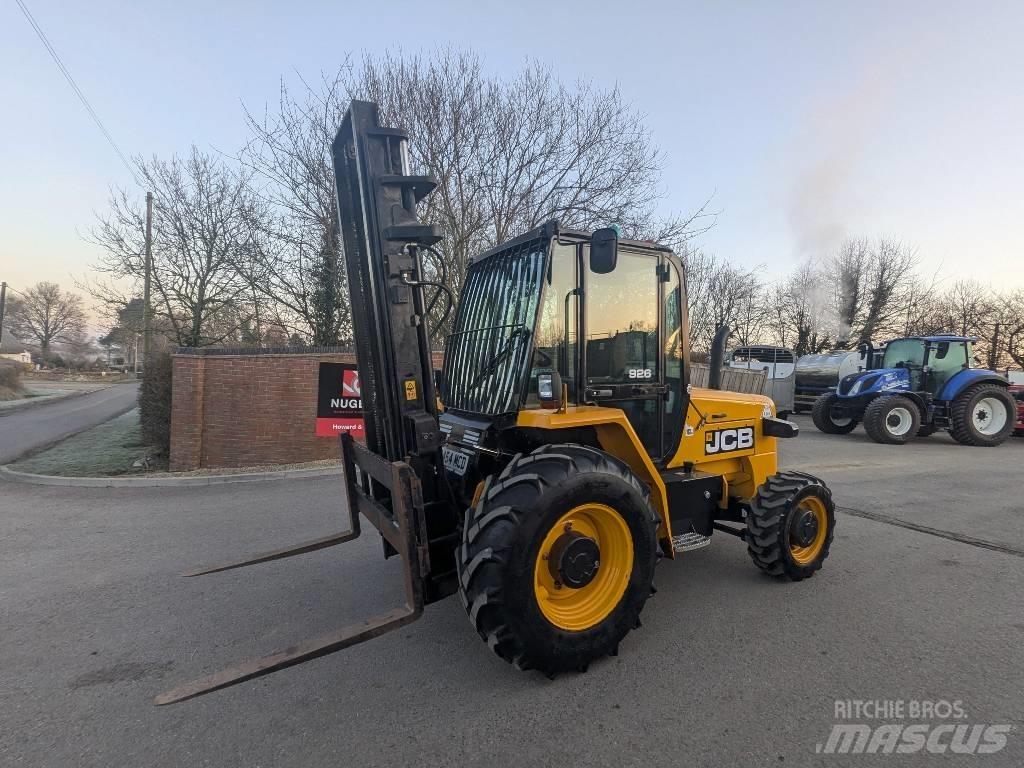 JCB 926 شاحنات الطرق الوعرة