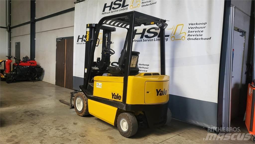 Yale ERP25ALF شاحنات ذات رافعات شوكية تعمل بالكهرباء