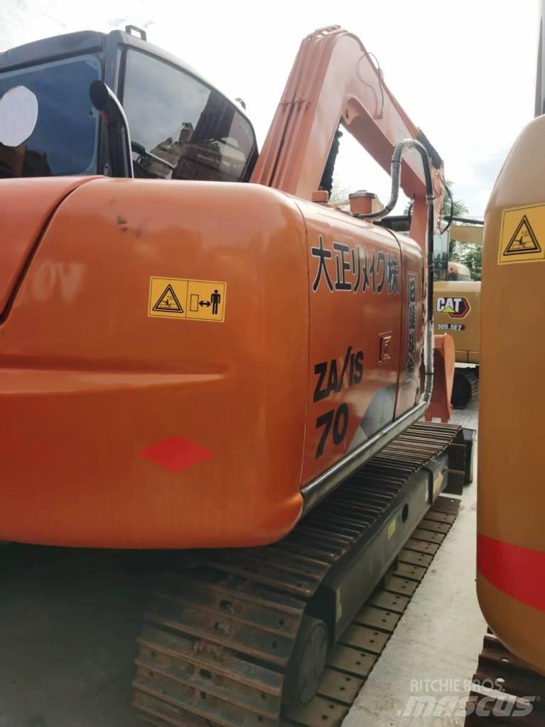 Hitachi ZX 70 حفارات وسط 7 طن - 12 طن