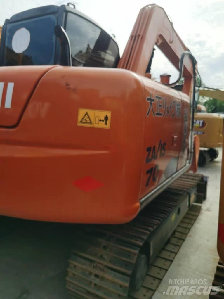 Hitachi ZX 70 حفارات وسط 7 طن - 12 طن