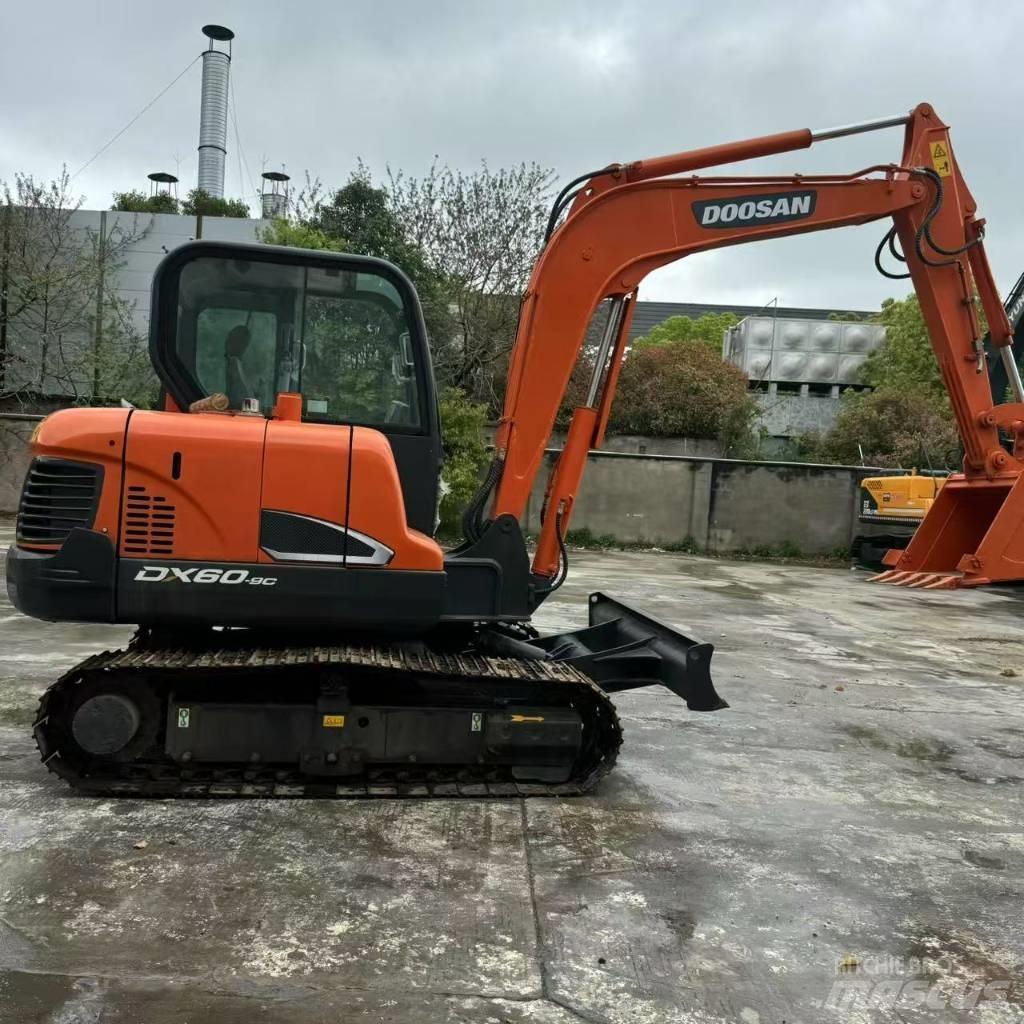 Doosan DX 60-9 C حفارات صغيرة أقل من 7 طن (حفارات صغيرة)