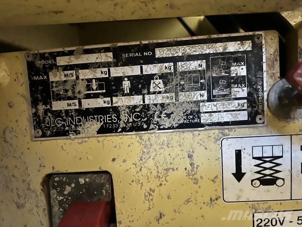 JLG 1930 ES رافعات مقصية الشكل