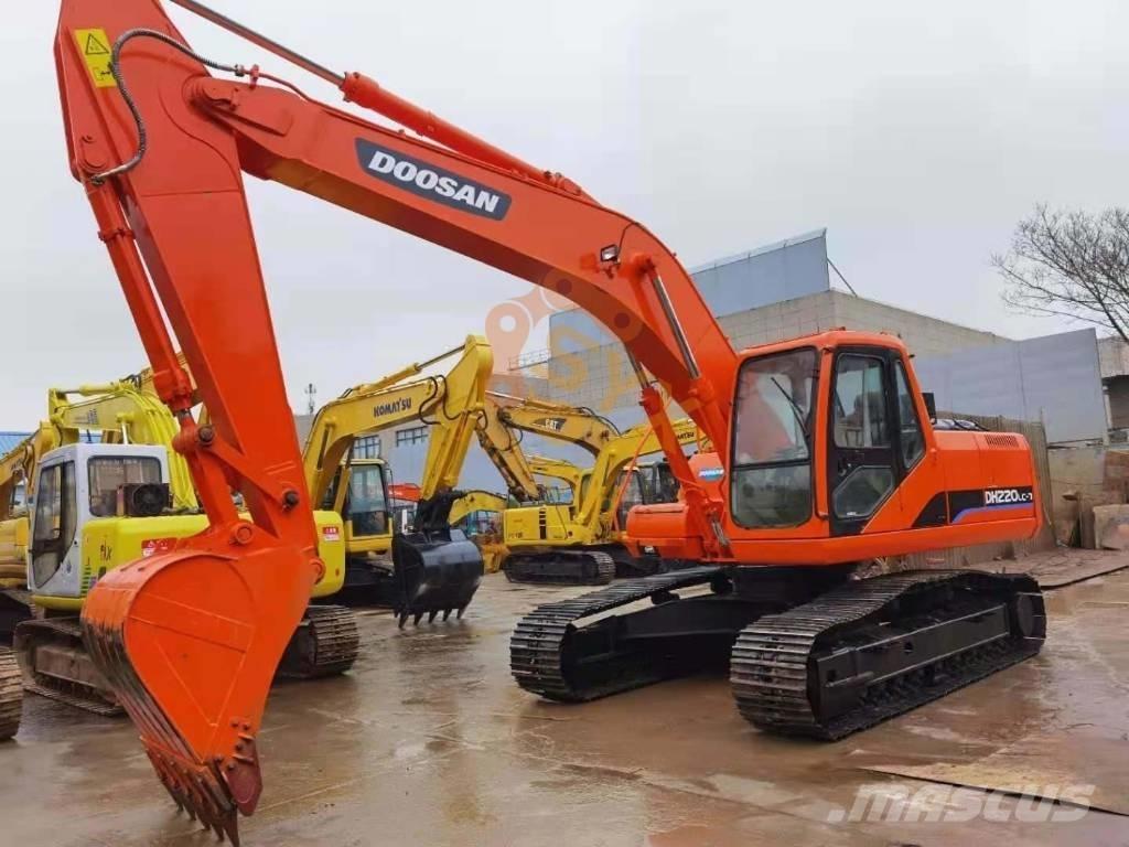 Doosan DX 225 LCA حفارات زحافة