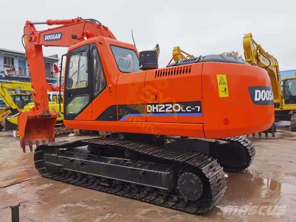 Doosan DX 225 LCA حفارات زحافة