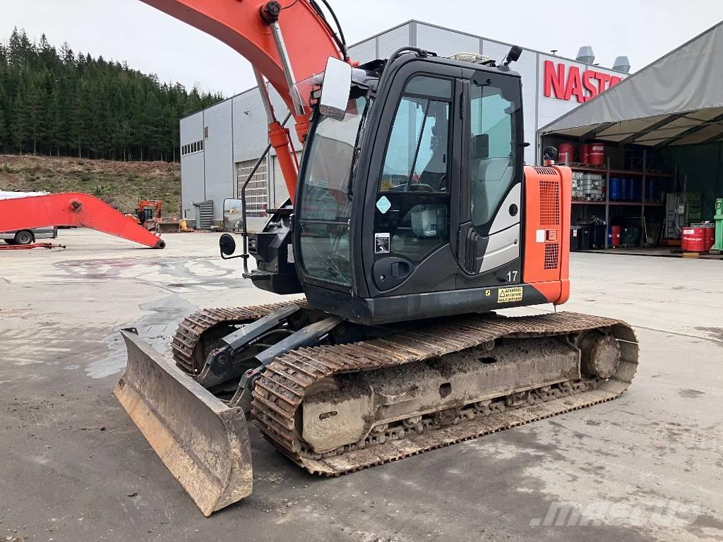 Hitachi ZX 135 US-5 حفارات زحافة