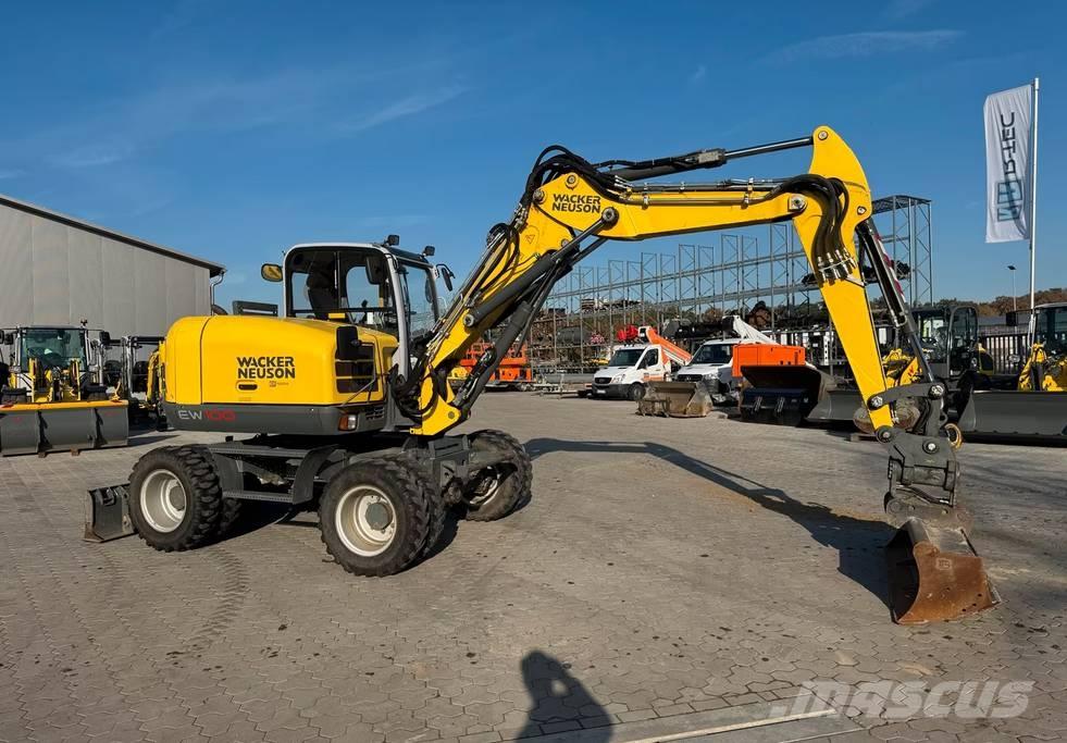 Wacker Neuson EW 100 حفارات بعجل