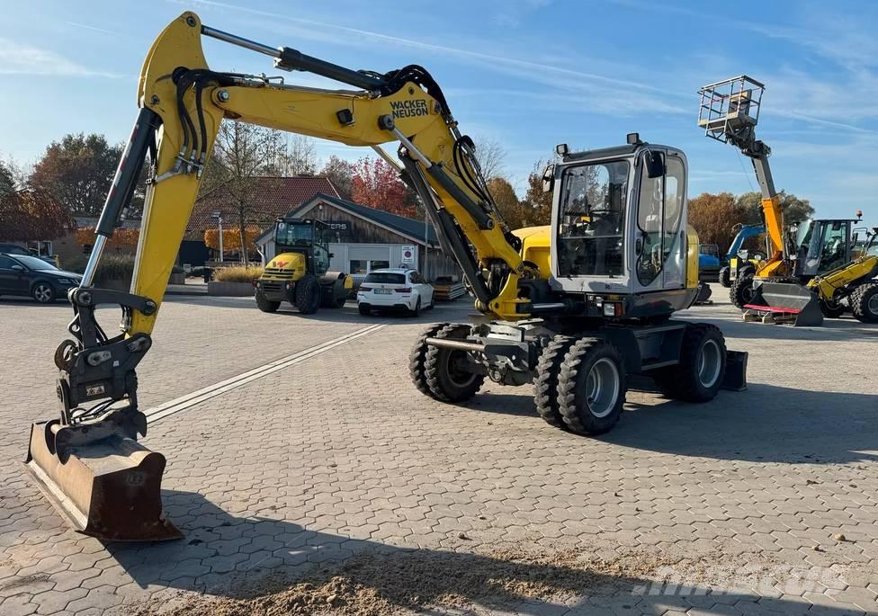 Wacker Neuson EW 100 حفارات بعجل