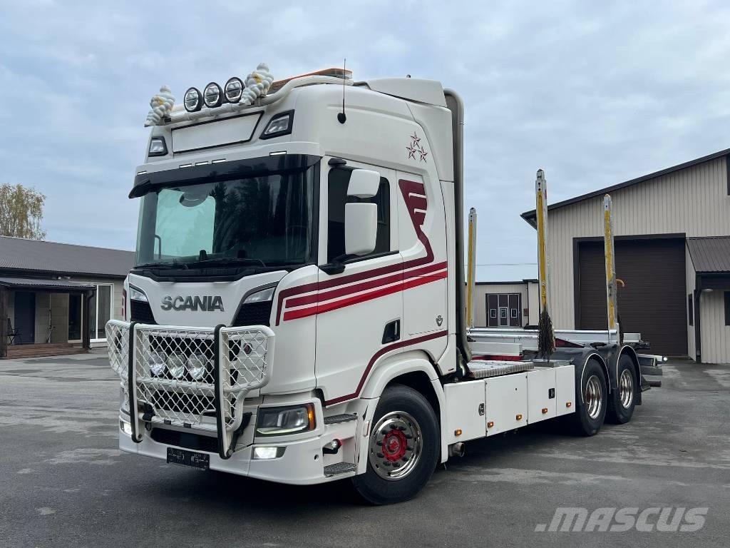 Scania R 730 B6X4NB شاحنات أشجار