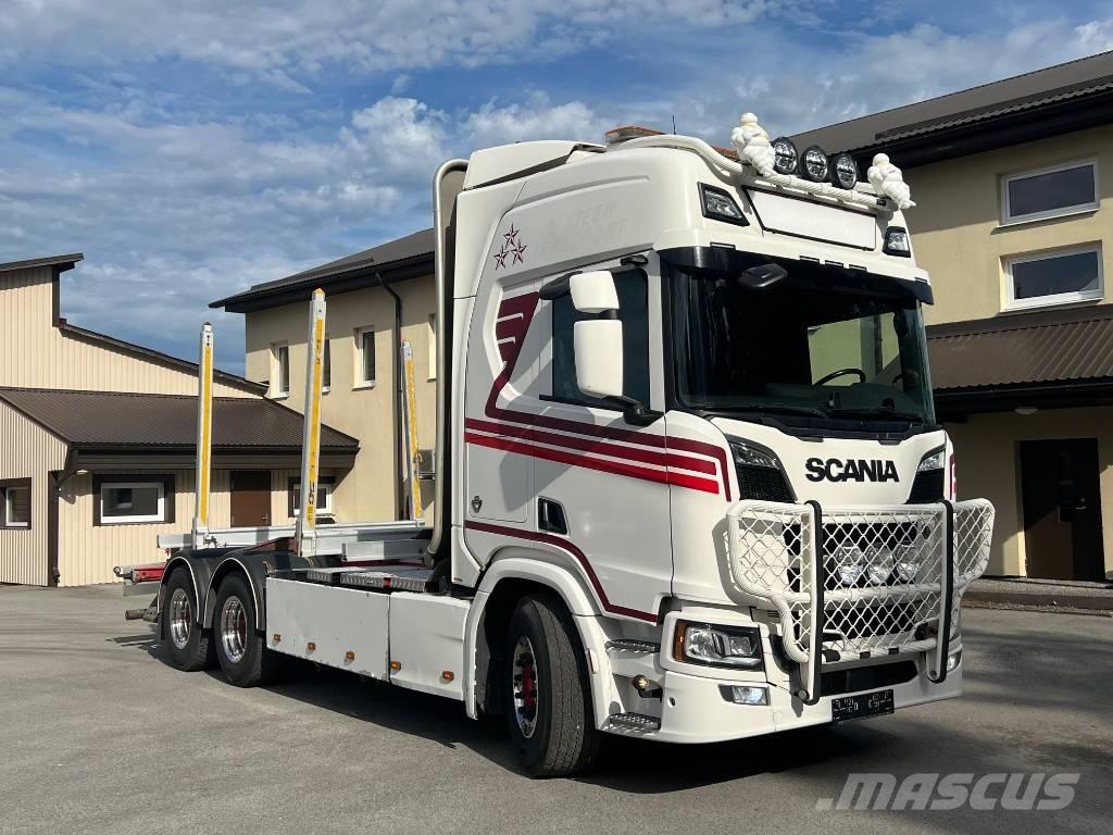 Scania R 730 B6X4NB شاحنات أشجار