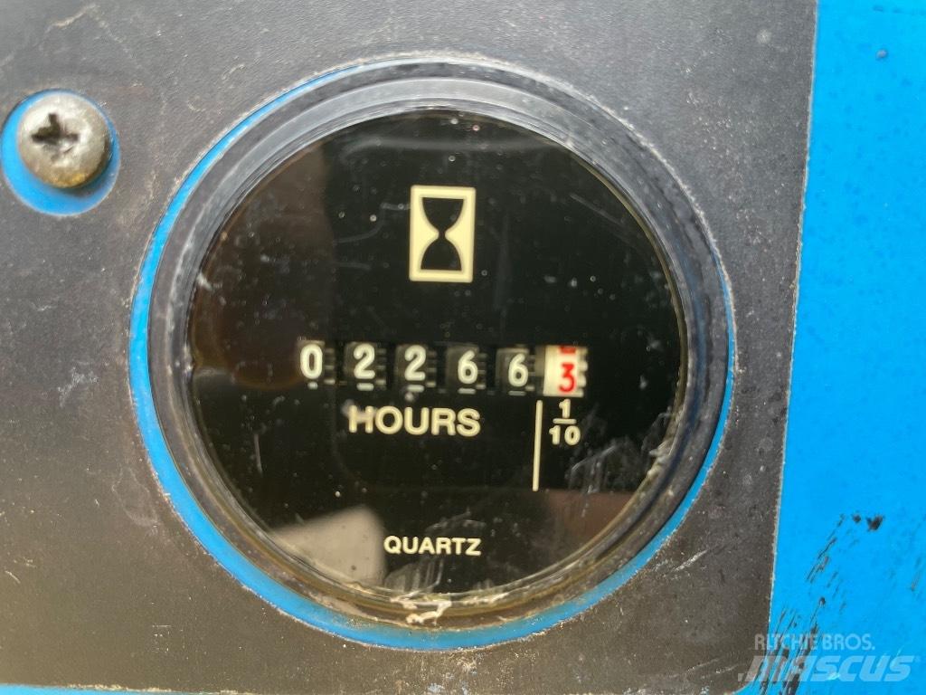 Genie GS 3384 RT رافعات مقصية الشكل