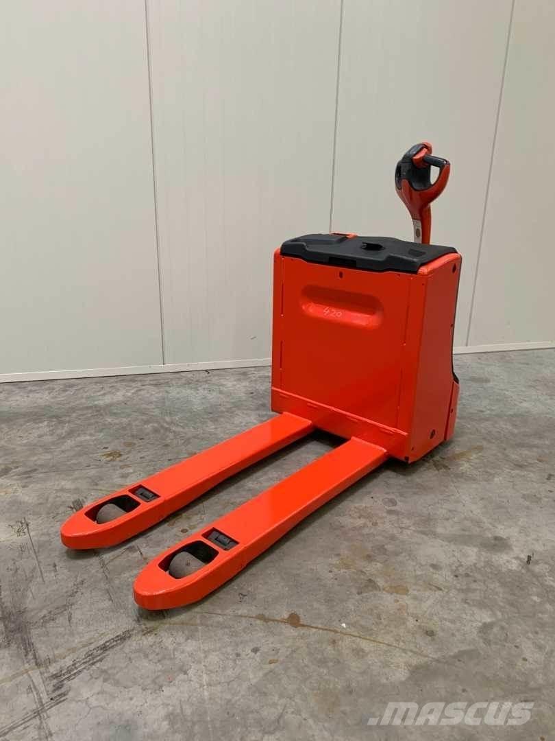 Linde T16 معدات التكديس الجوالة