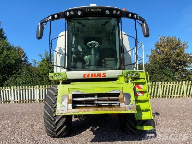 CLAAS LEXION 740 حصادات
