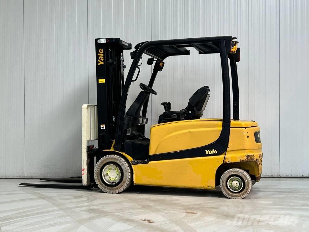 Yale ERP30VL شاحنات ذات رافعات شوكية تعمل بالكهرباء