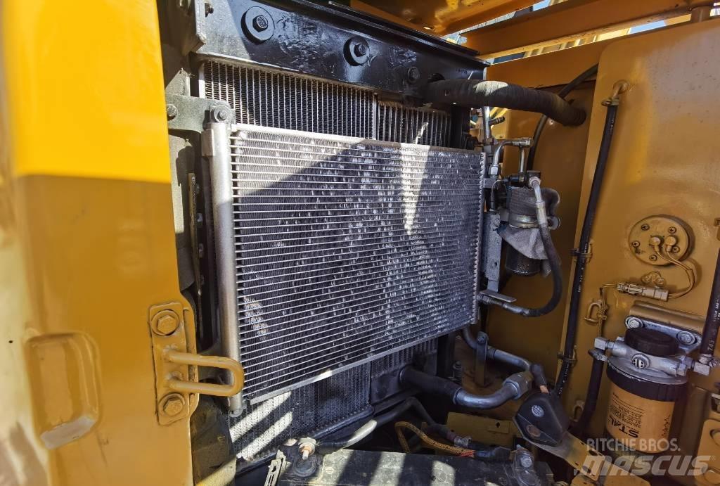 CAT 308 E 2 حفارات زحافة