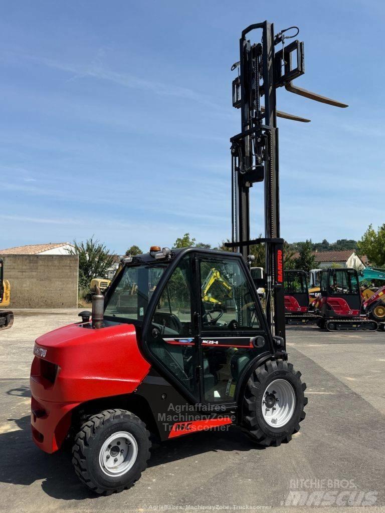 Manitou MC 25 شاحنات الطرق الوعرة
