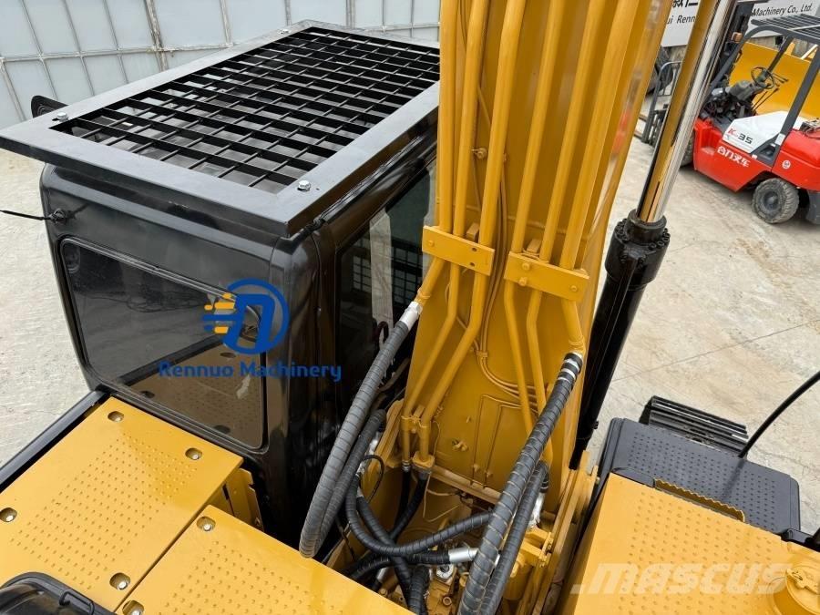 CAT 320D2L حفارات زحافة