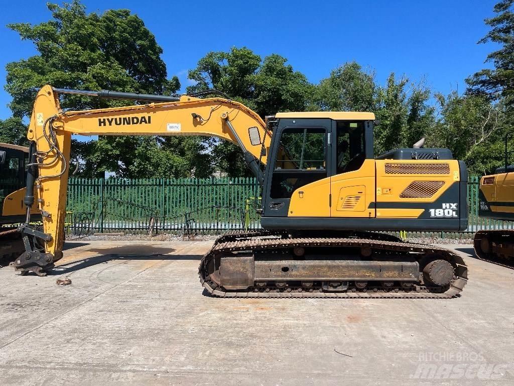 Hyundai HX 180 L حفارات زحافة