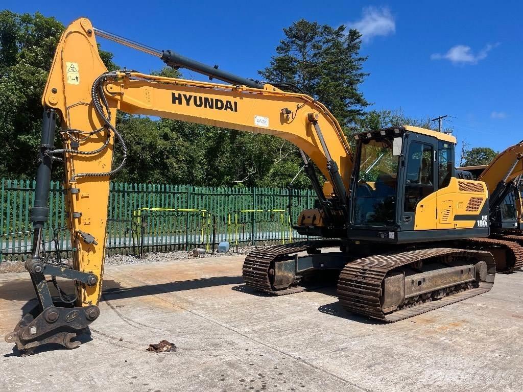 Hyundai HX 180 L حفارات زحافة