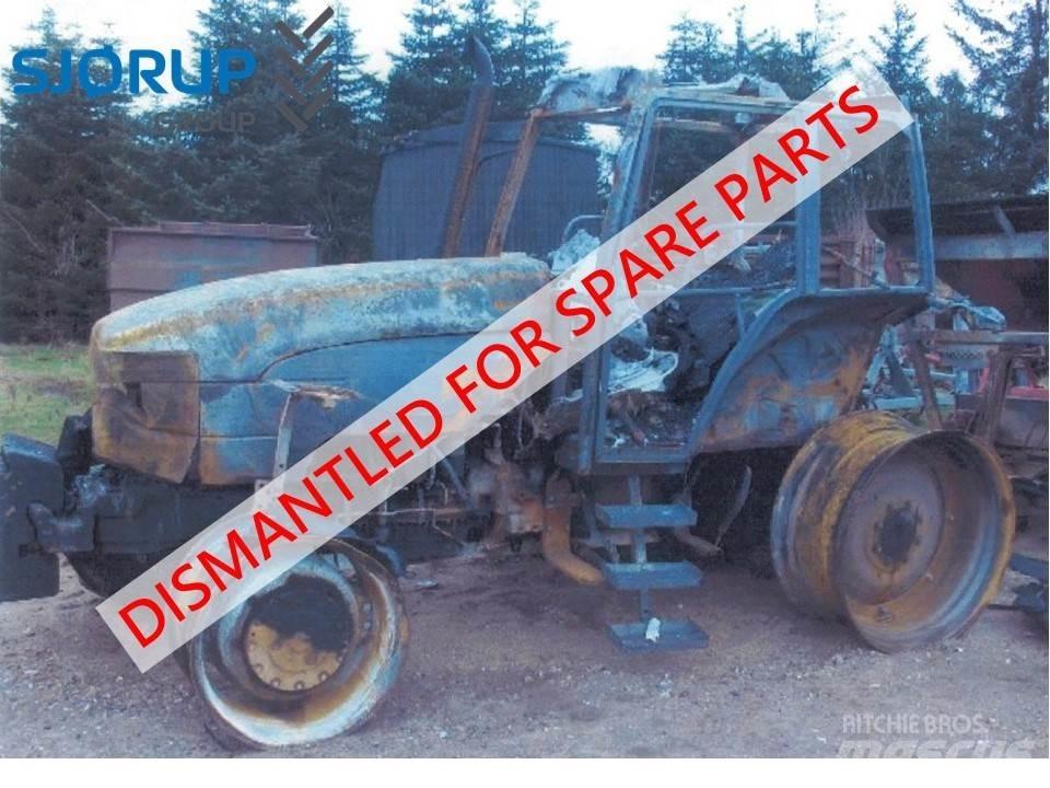 New Holland 8560 الجرارات