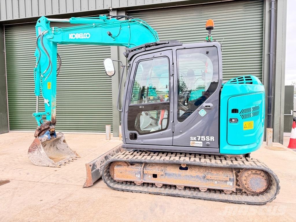 Kobelco SK75SR-7 حفارات وسط 7 طن - 12 طن
