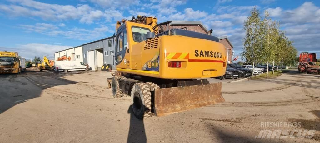 Samsung SE 170 W-3 حفارات بعجل