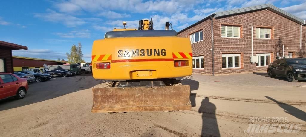 Samsung SE 170 W-3 حفارات بعجل