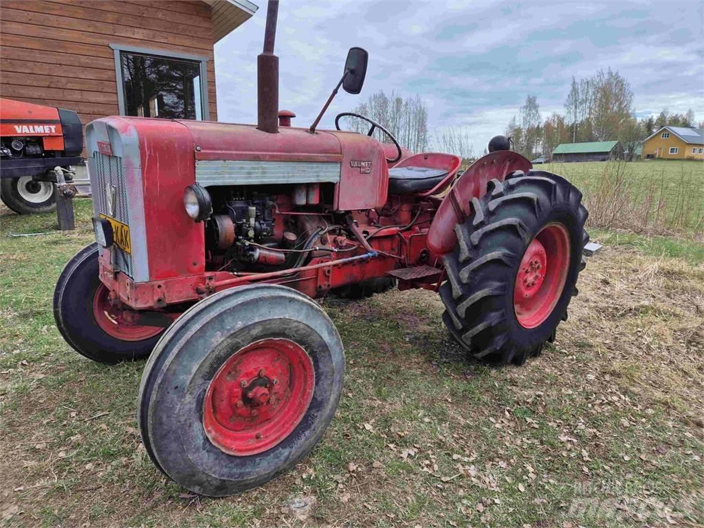 Valmet 361D الجرارات
