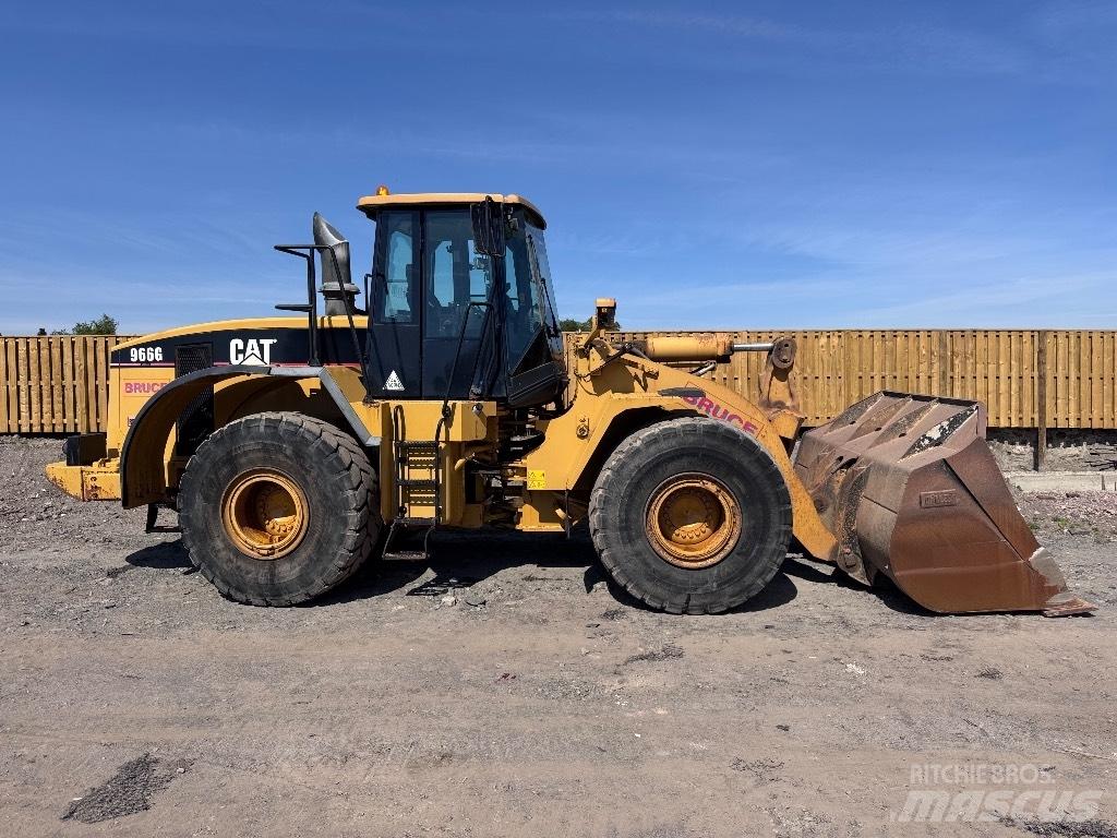 CAT 966 G لوادر بعجل