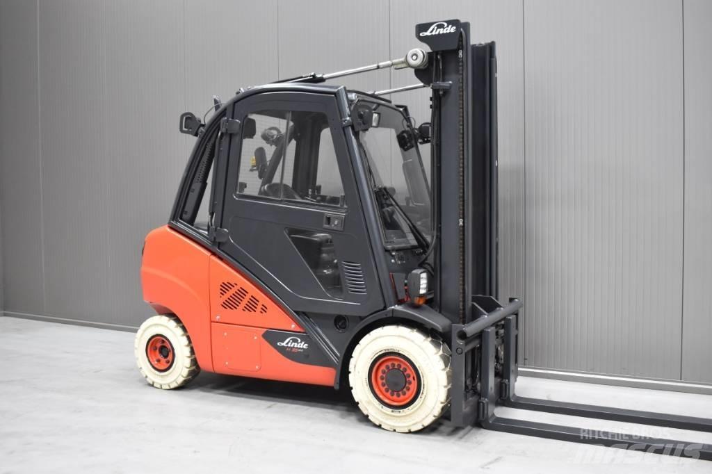 Linde H 35 D - 02 شاحنات الديزل