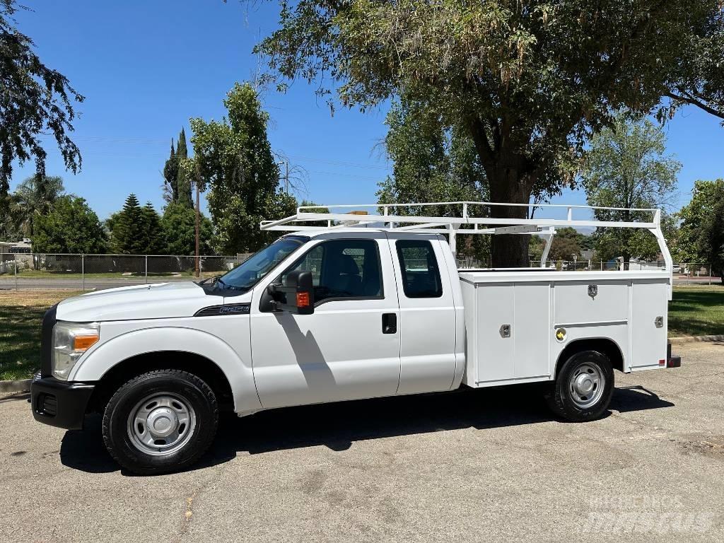 Ford F 250 SD شاحنات خفيفة/مفصلية الجوانب