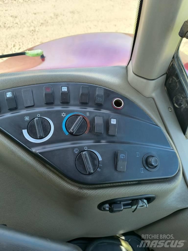 CASE MAGNUM 225 2007 الجرارات