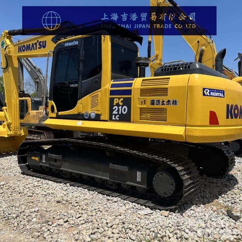 Komatsu PC 210 حفارات زحافة