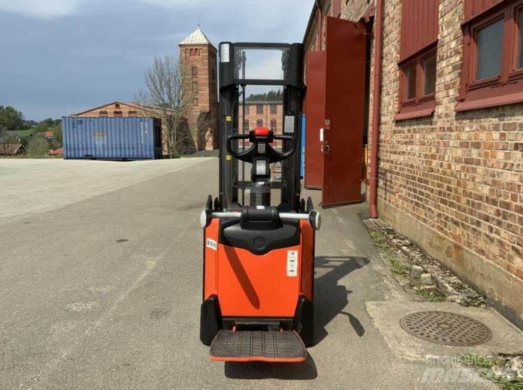 BT SPE 120 L معدات التكديس الجوالة