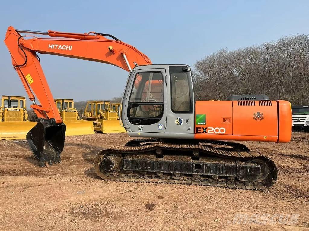 Hitachi EX 200 حفارات زحافة