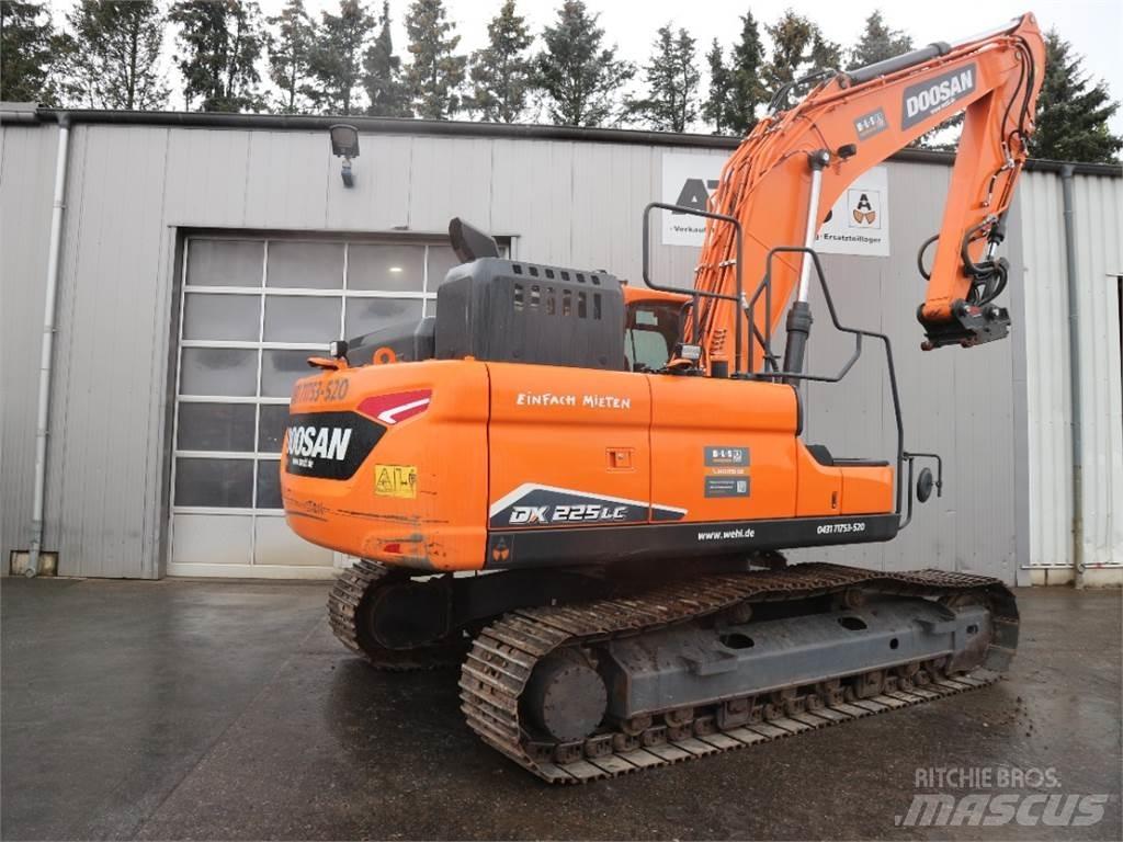 Doosan DX225LC-7 حفارات زحافة