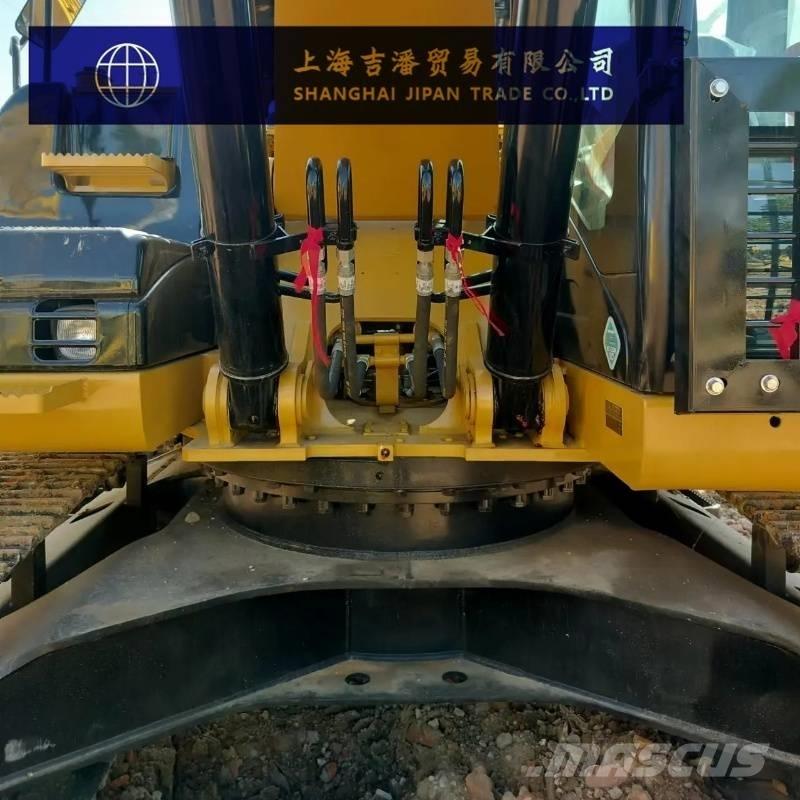 CAT 320 D حفارات زحافة