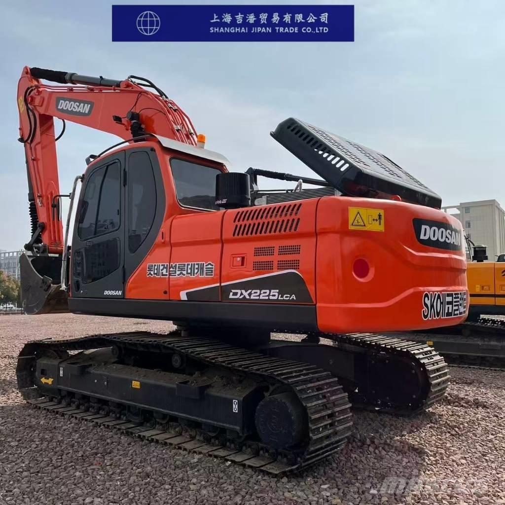 Doosan DX 225 حفارات زحافة