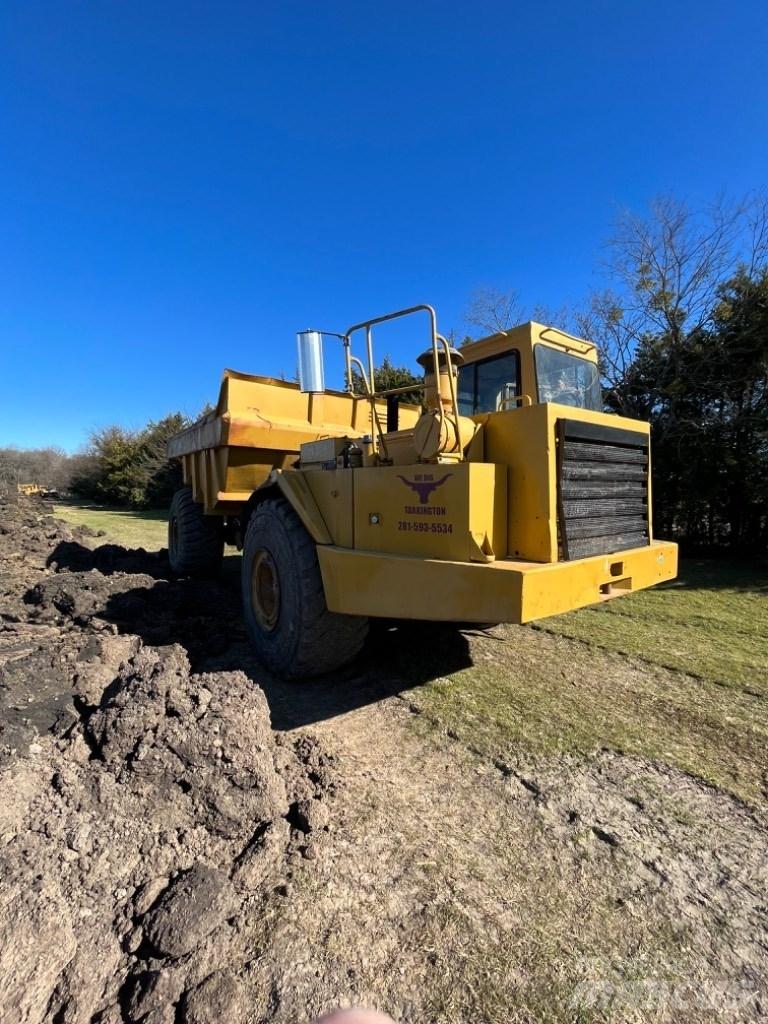 CAT D 30 D ساحبات مفصلية