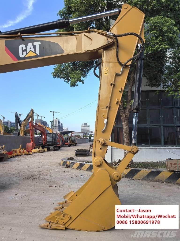CAT 320D2 حفارات زحافة