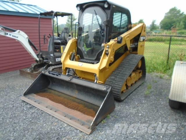 CAT 239 D لوادر انزلاقية التوجيه