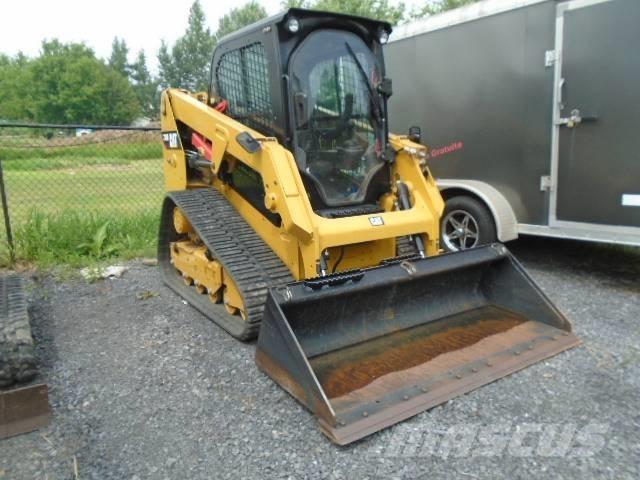 CAT 239 D لوادر انزلاقية التوجيه