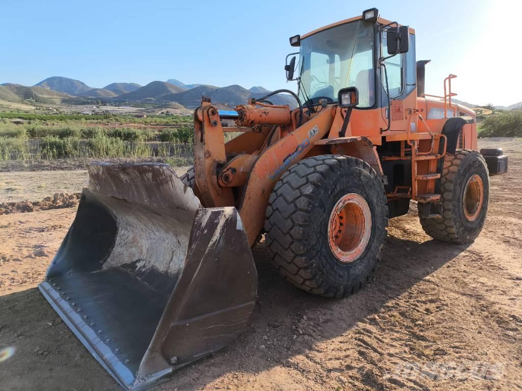 Doosan DL 300 لوادر بعجل